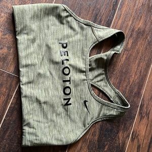 M Nike peloton bra